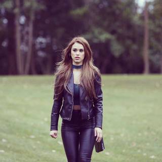 Yanet Garcia desktop wallpaper