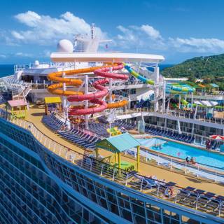 Oasis of The Seas wallpaper