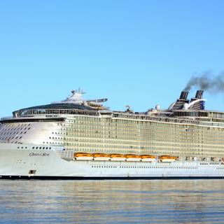 Oasis of The Seas wallpaper