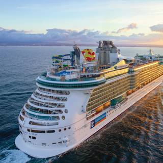 Oasis of The Seas wallpaper