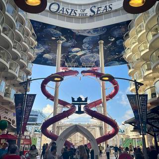 Oasis of The Seas wallpaper