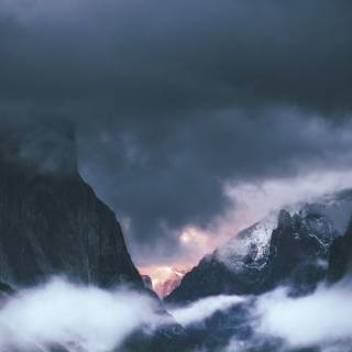 iPhone 11 mountain wallpaper
