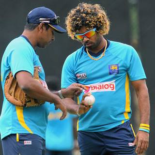 Chaminda Vaas wallpaper