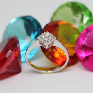 Diamond jewellery wallpaper