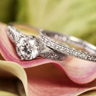 Diamond jewellery wallpaper