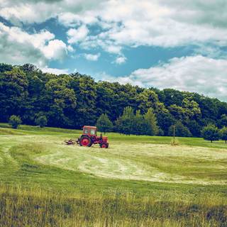 4k tractor wallpaper