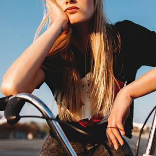 4k girl iPhone wallpaper