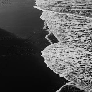 Black and white waves wallpaper