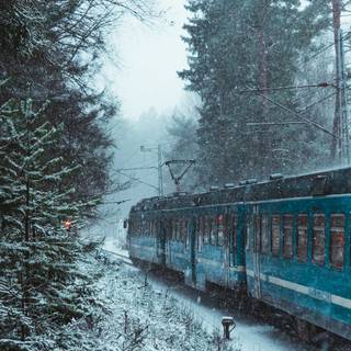 Winter trains wallpaper