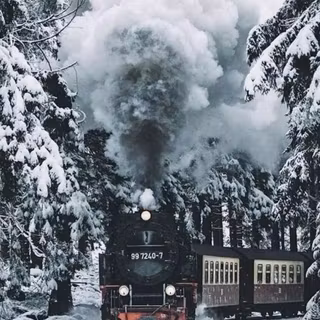 Winter trains wallpaper