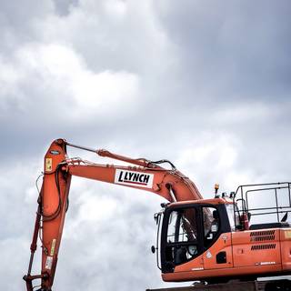 4k excavator wallpaper