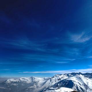 iPhone 14 Pro winter wallpaper