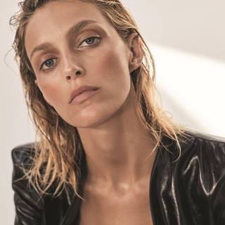Anja Rubik wallpaper