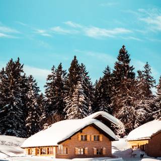 Winter snow house wallpaper