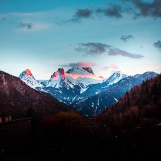 Mountains 4k iPhone X wallpaper