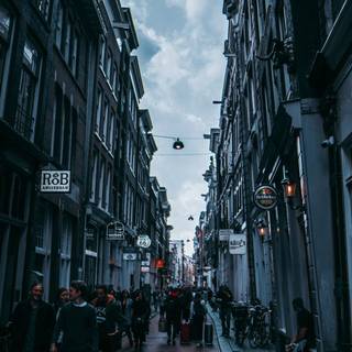 iPhone X 4k city wallpaper