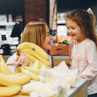 Family shopping wallpaper