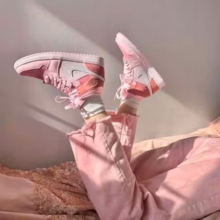 Pink Nike shoes wallpaper