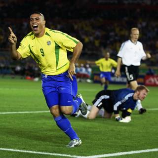 Ronaldo Nazario 4k wallpaper