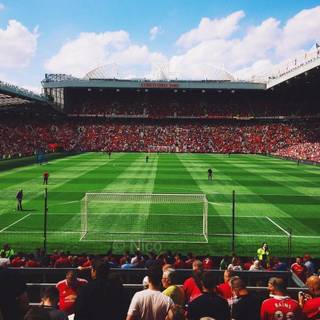 Old Trafford iPhone wallpaper