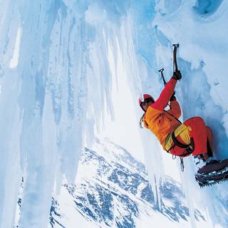 Winter climbing wallpaper