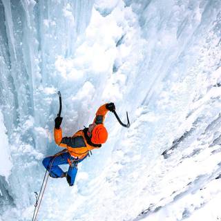 Winter climbing wallpaper