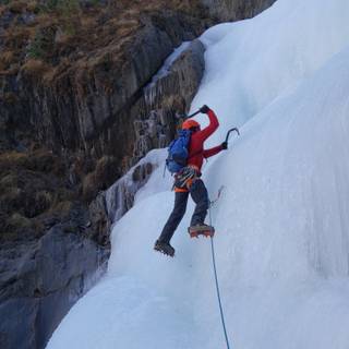 Winter climbing wallpaper