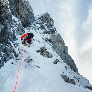 Winter climbing wallpaper