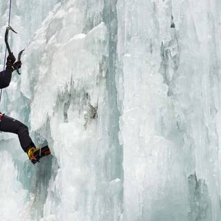 Winter climbing wallpaper