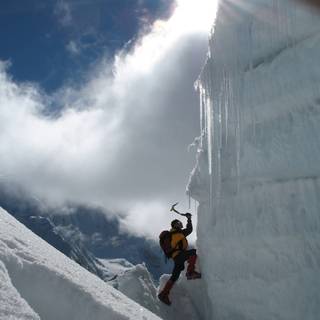 Winter climbing wallpaper