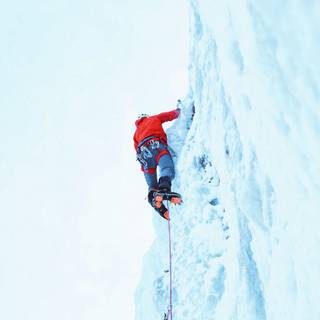 Winter climbing wallpaper