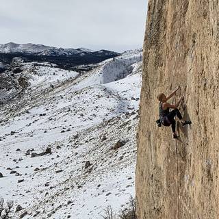 Winter climbing wallpaper