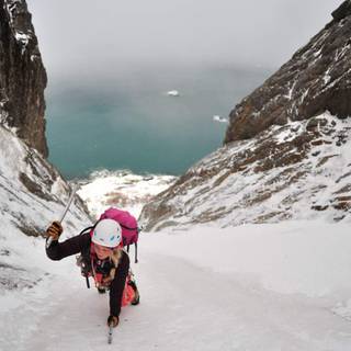 Winter climbing wallpaper