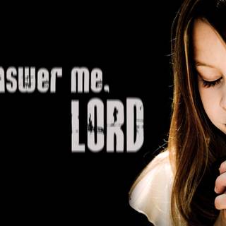 Girl praying wallpaper