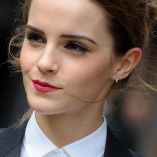 Emma Watson iPhone wallpaper