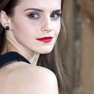 Emma Watson iPhone wallpaper