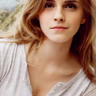 Emma Watson iPhone wallpaper