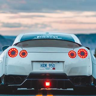 R35 phone wallpaper