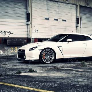 R35 white wallpaper