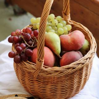 Autumn fruit basket wallpaper
