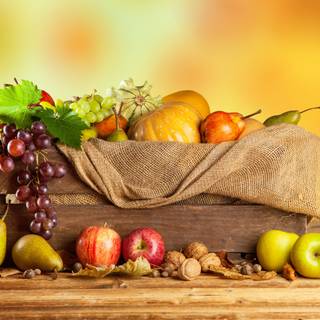 Autumn fruit basket wallpaper