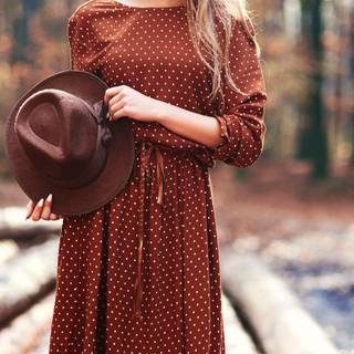 Autumn dress wallpaper