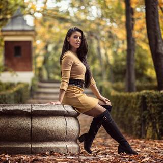 Autumn dress wallpaper