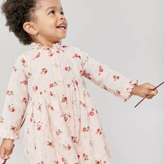 Autumn dress wallpaper