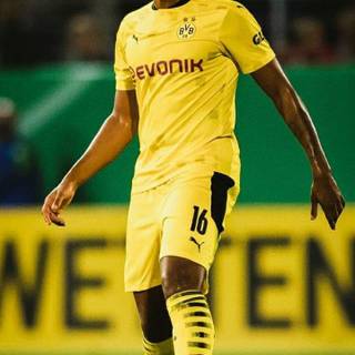 Manuel Akanji wallpaper