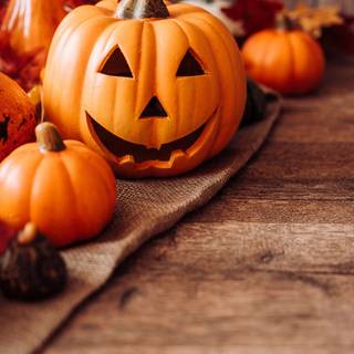 Vertical cute Halloween wallpaper