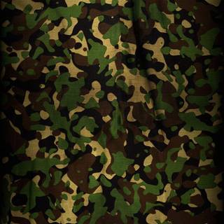 Camo iPhone wallpaper