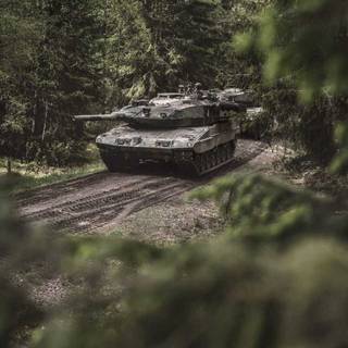 Tank phone wallpaper