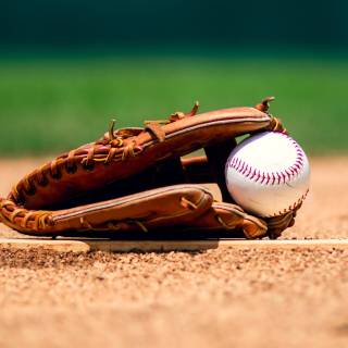 iPhone baseball wallpaper