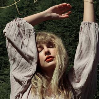 Taylor Swift Willow wallpaper